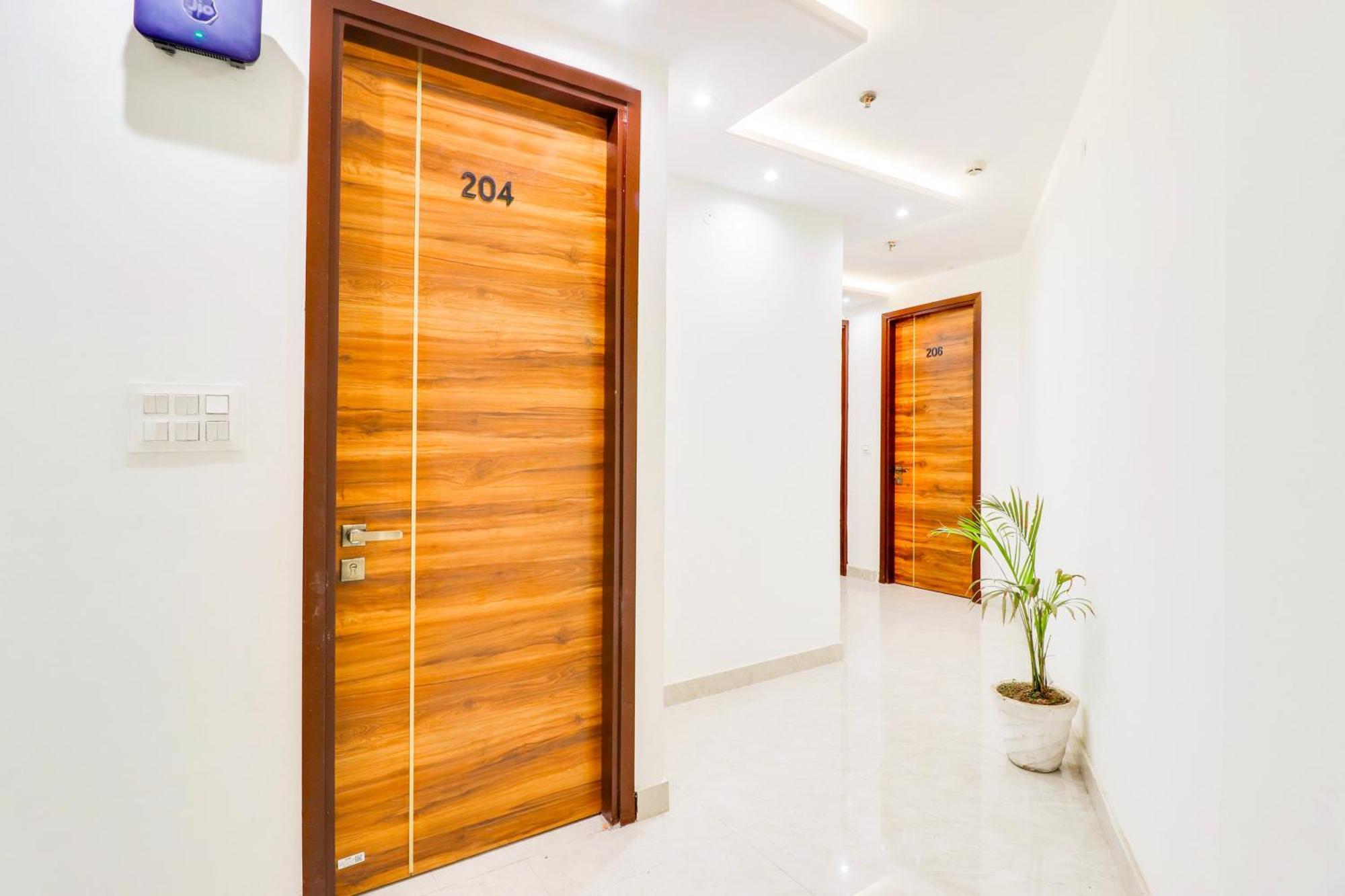 Super Collection O Kanwali Road Near Railway Station Dehradun Luaran gambar