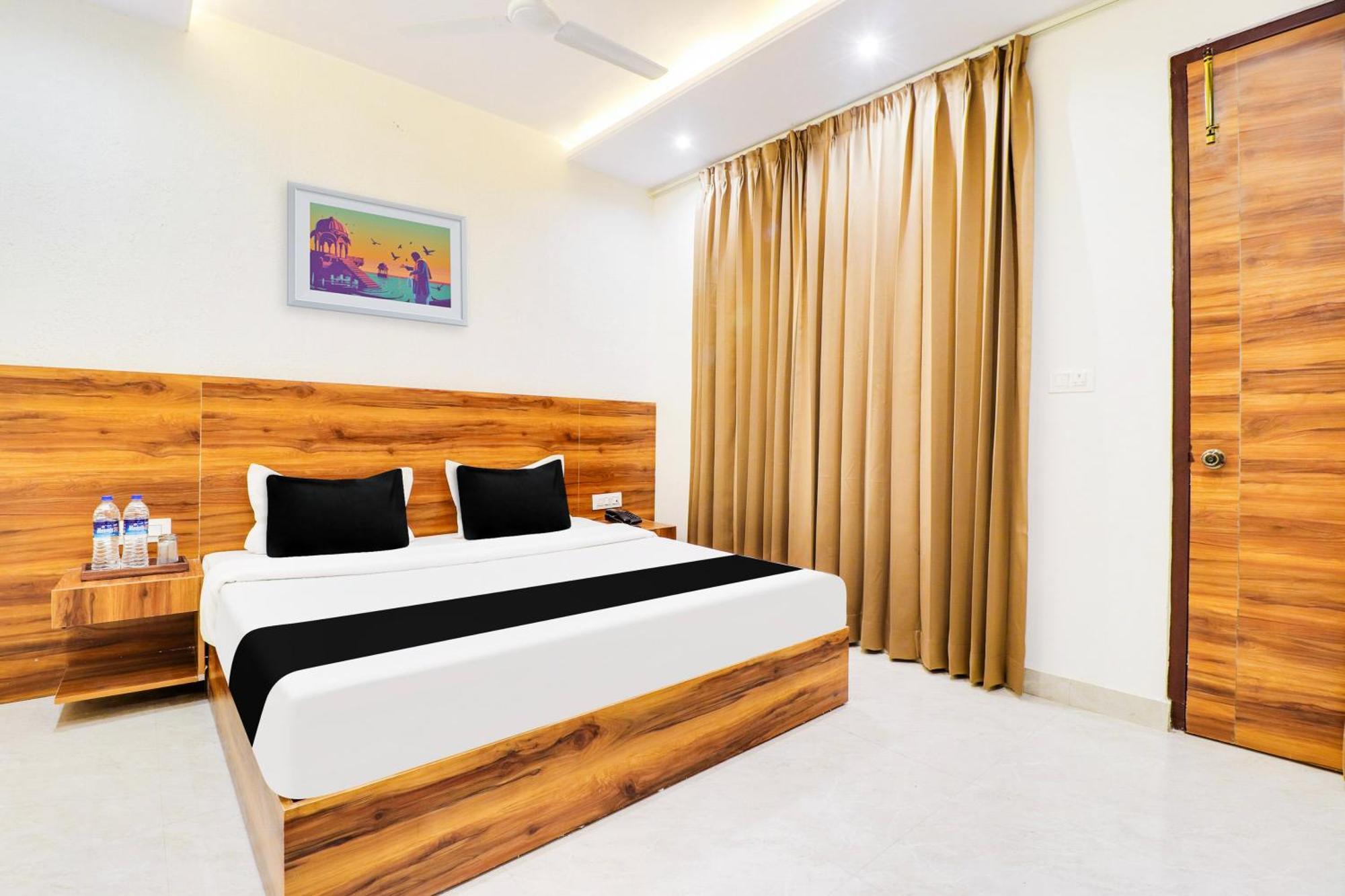 Super Collection O Kanwali Road Near Railway Station Dehradun Luaran gambar